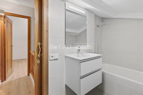 Снять в аренду дом в Андорра, Испания с 3 спальни, 232м², № 7694 - фото 10