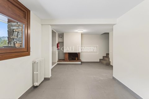Снять в аренду дом в Андорра, Испания с 3 спальни, 232м², № 7694 - фото 9