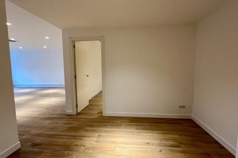 Снять в аренду офис в Андорра, Испания 115м², № 7691 - фото 4