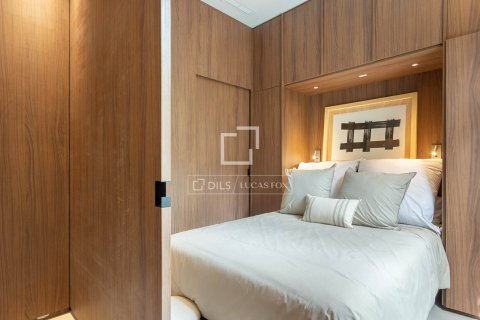 Apartamento de 2 dormitorios en venta en Barcelona, Cataluña, Spain № 4060 - foto 19