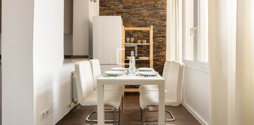 Квартира с 4 спальнями в Барселоне, Каталония, Испания № 4056