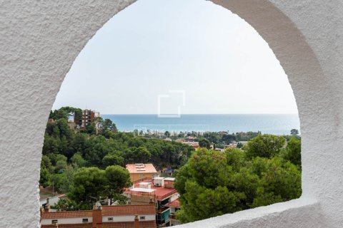 Купить виллу в Кастельдефельс, Испания с 4 спальни, 133м², № 6264 - фото 29