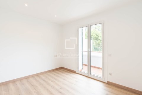 Купить виллу в Кастельдефельс, Испания с 4 спальни, 133м², № 6264 - фото 21