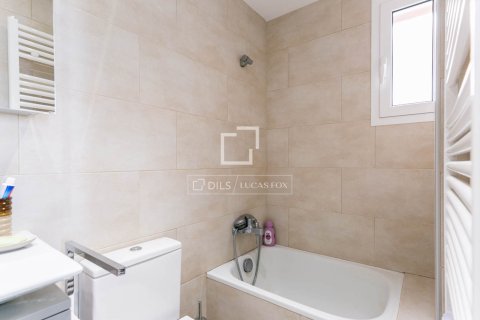 Купить квартиру в Кастельдефельс, Испания с 2 спальни, 100м², № 6260 - фото 14