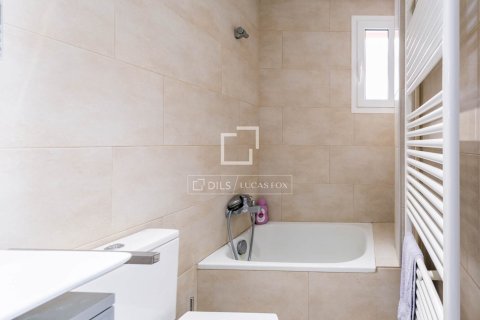 Купить квартиру в Кастельдефельс, Испания с 2 спальни, 100м², № 6260 - фото 15