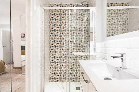 2 bedrooms apartment for sale in Barcelona, Catalonia, Spain № 6262 - photo 28