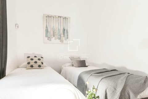 Купить виллу в Барселона, Испания с 2 спальни, 77м², № 6262 - фото 15