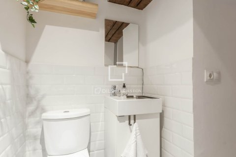 Купить виллу в Барселона, Испания с 2 спальни, 77м², № 6262 - фото 23