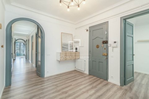 4 bedrooms apartment for sale in Barcelona, Catalonia, Spain № 6261 - photo 25