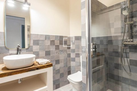 4 bedrooms apartment for sale in Barcelona, Catalonia, Spain № 6261 - photo 22