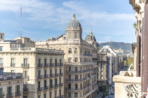 4 bedrooms apartment for sale in Barcelona, Catalonia, Spain № 6261