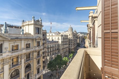 4 bedrooms apartment for sale in Barcelona, Catalonia, Spain № 6261 - photo 2