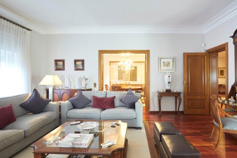 6 bedrooms apartment for sale in Barcelona, Catalonia, Spain № 6265 - photo 4