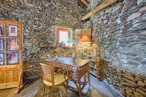 Купить дом в Герона, Испания с 5 спален, 454м², № 5727 - фото 8