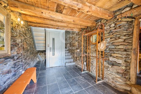 Купить дом в Герона, Испания с 5 спален, 454м², № 5727 - фото 4