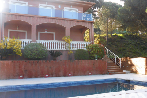 4 bedrooms house for sale in Lloret de Mar, Girona, Catalonia, Spain № 4937 - photo 2
