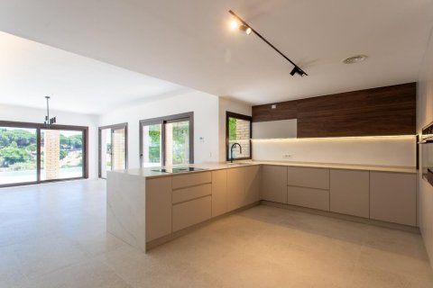 Купить дом в Аренис де Мар, Испания с 5 комнат, № 1341 - фото 16