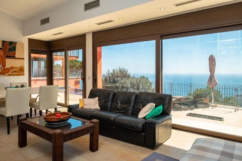 Купить дом в Бегур, Испания с 7 комнат, № 1345 - фото 10