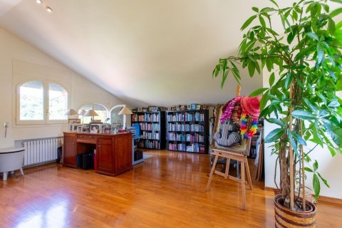 Купить дом в Алелья, Испания с 5 комнат, № 1343 - фото 22