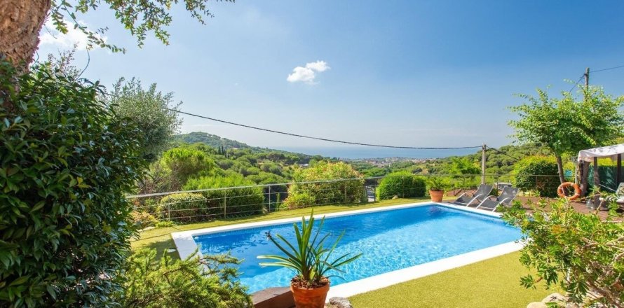 Дом с 4 спальнями в Алелье, Барселона, Каталония, Испания № 1343