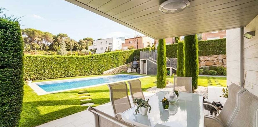 Дом с 5 спальнями в Вальроманесе, Барселона, Каталония, Испания № 1344