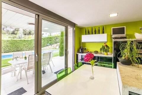 Купить дом в Вальроманес, Испания с 6 комнат, № 1344 - фото 11