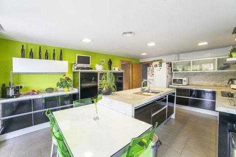 Купить дом в Вальроманес, Испания с 6 комнат, № 1344 - фото 10