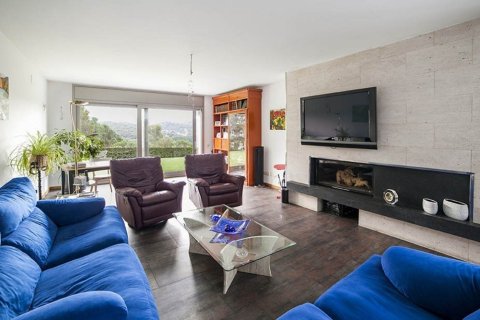 Купить дом в Вальроманес, Испания с 6 комнат, № 1344 - фото 8