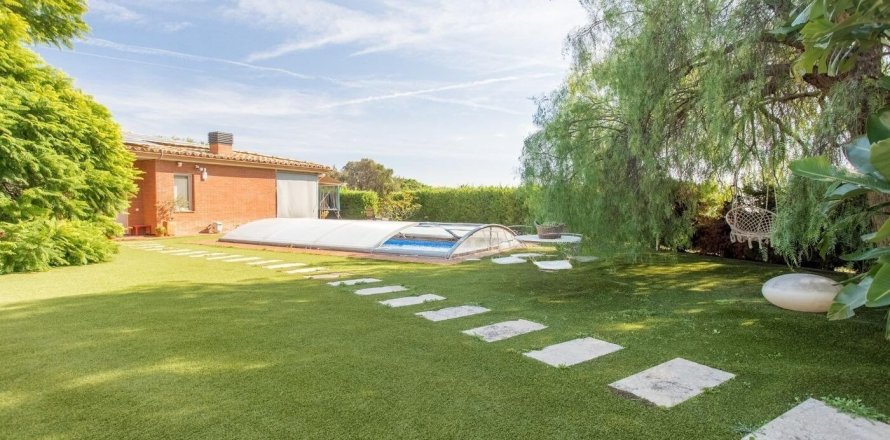 Дом с 5 спальнями в Сан-Висенсе де Монтальте, Барселона, Каталония, Испания № 1342