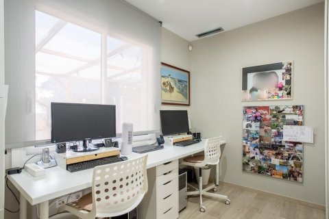 Купить дом в Сан-Висенс де Монтальт, Испания с 6 комнат, № 1342 - фото 29