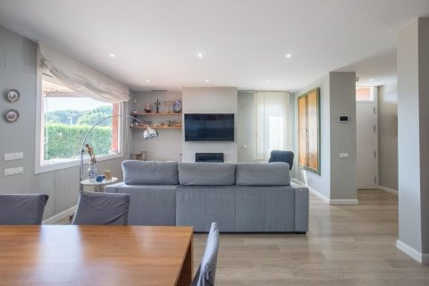 Купить дом в Сан-Висенс де Монтальт, Испания с 6 комнат, № 1342 - фото 9