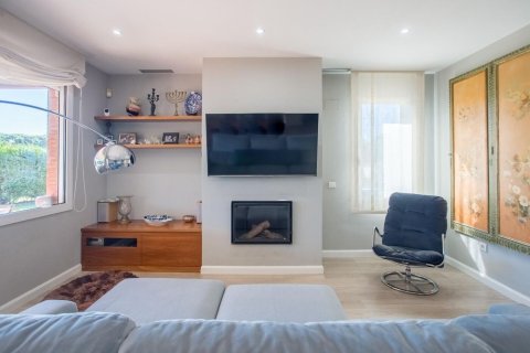 Купить дом в Сан-Висенс де Монтальт, Испания с 6 комнат, № 1342 - фото 8