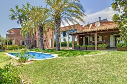 Дом с 5 спальнями в Сан-Поль-де-Мар, Барселона, Каталония, Испания № 1340