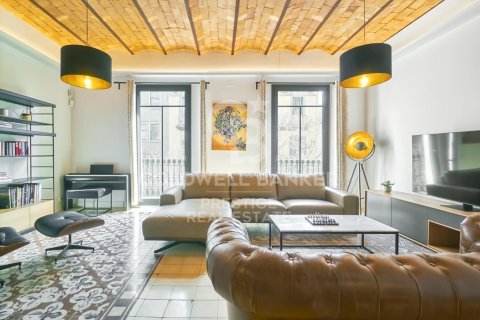 3 bedrooms apartment for sale in Barcelona, Catalonia, Spain № 5795