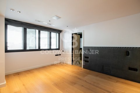 5 bedrooms apartment for sale in Barcelona, Catalonia, Spain № 5796 - photo 6