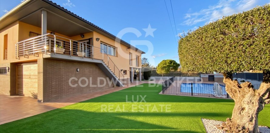 4 bedrooms house for sale in Vilamalla, Girona, Catalonia, Spain № 5792