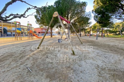 4 bedrooms house for sale in Vilamalla, Girona, Catalonia, Spain № 5792 - photo 9