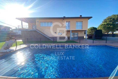 4 bedrooms house for sale in Vilamalla, Girona, Catalonia, Spain № 5792 - photo 5