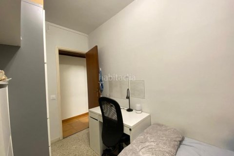 Купить квартиру в Сант-Андреу, Барселона, Испания с 4 спальни, 82м², № 3172 - фото 27