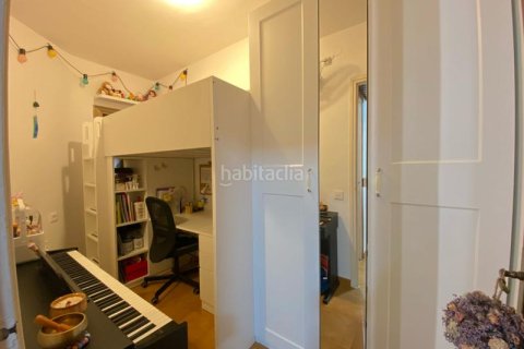 Купить квартиру в Сант-Андреу, Барселона, Испания с 4 спальни, 82м², № 3172 - фото 19