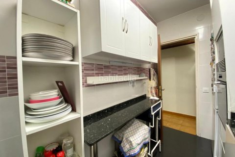 Купить квартиру в Сант-Андреу, Барселона, Испания с 4 спальни, 82м², № 3172 - фото 11