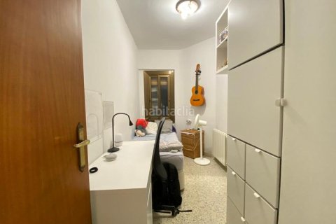 Купить квартиру в Сант-Андреу, Барселона, Испания с 4 спальни, 82м², № 3172 - фото 24