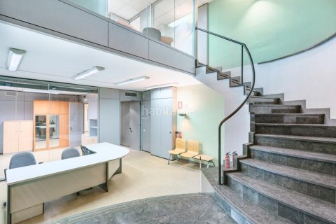 Купить офис в Сант-Андреу, Барселона, Испания студия, 253м², № 3174 - фото 5