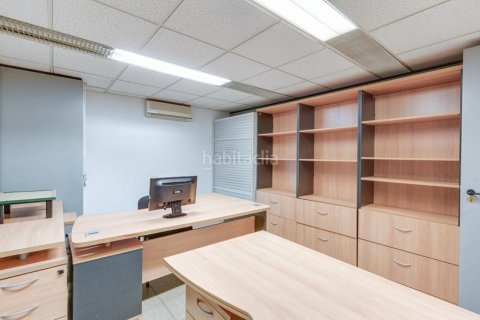 Купить офис в Сант-Андреу, Барселона, Испания студия, 253м², № 3174 - фото 25