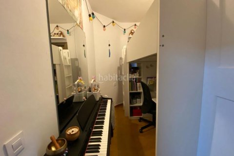 Купить квартиру в Сант-Андреу, Барселона, Испания с 4 спальни, 82м², № 3173 - фото 20