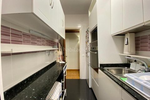 Купить квартиру в Сант-Андреу, Барселона, Испания с 4 спальни, 82м², № 3173 - фото 10