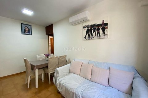 Купить квартиру в Сант-Андреу, Барселона, Испания с 4 спальни, 82м², № 3173 - фото 6