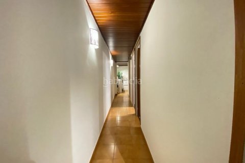 Купить квартиру в Сант-Андреу, Барселона, Испания с 4 спальни, 82м², № 3173 - фото 12