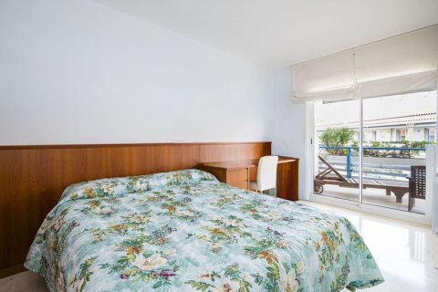 Apartamento de 4 dormitorios en venta en Sitges, Barcelona, Cataluña, Spain № 7102 - foto 17