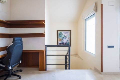 Apartamento de 4 dormitorios en venta en Sitges, Barcelona, Cataluña, Spain № 7102 - foto 11